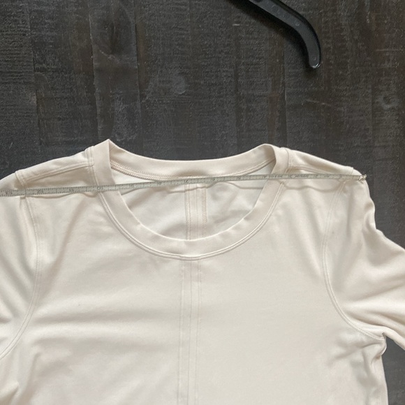 Lululemon top - Picture 8 of 9